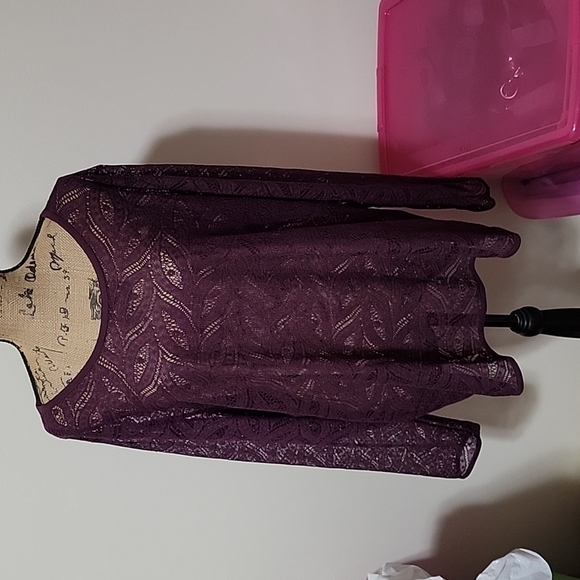 Willow Bay Tops - Purple 4xl lace long sleeved top.